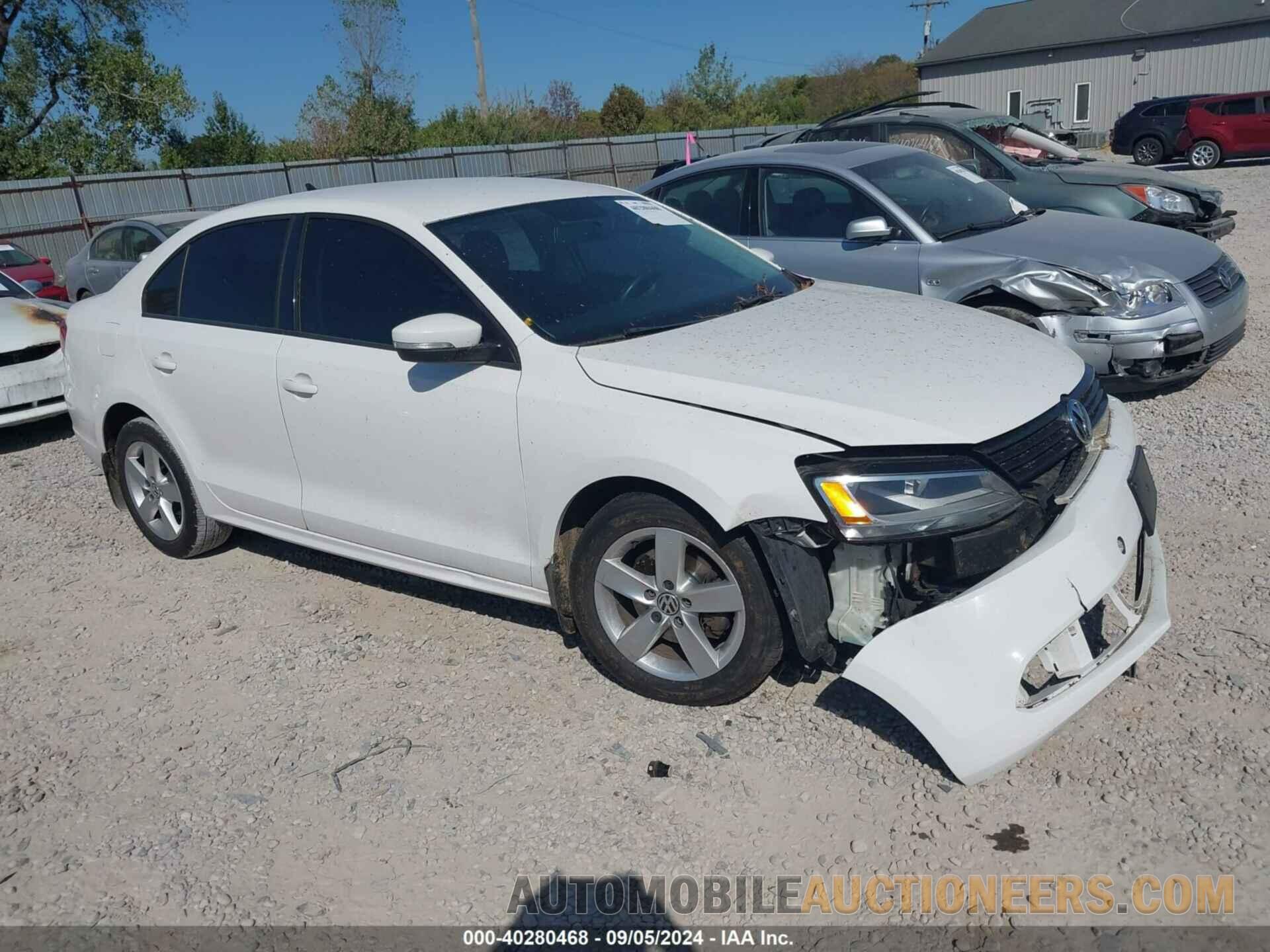 3VWLL7AJ9CM335244 VOLKSWAGEN JETTA 2012