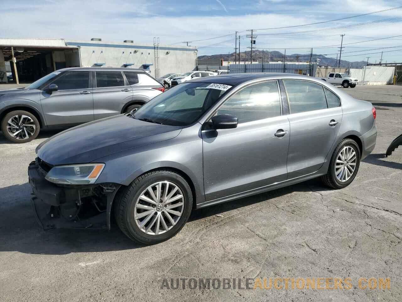 3VWLP7AJ7CM322576 VOLKSWAGEN JETTA 2012