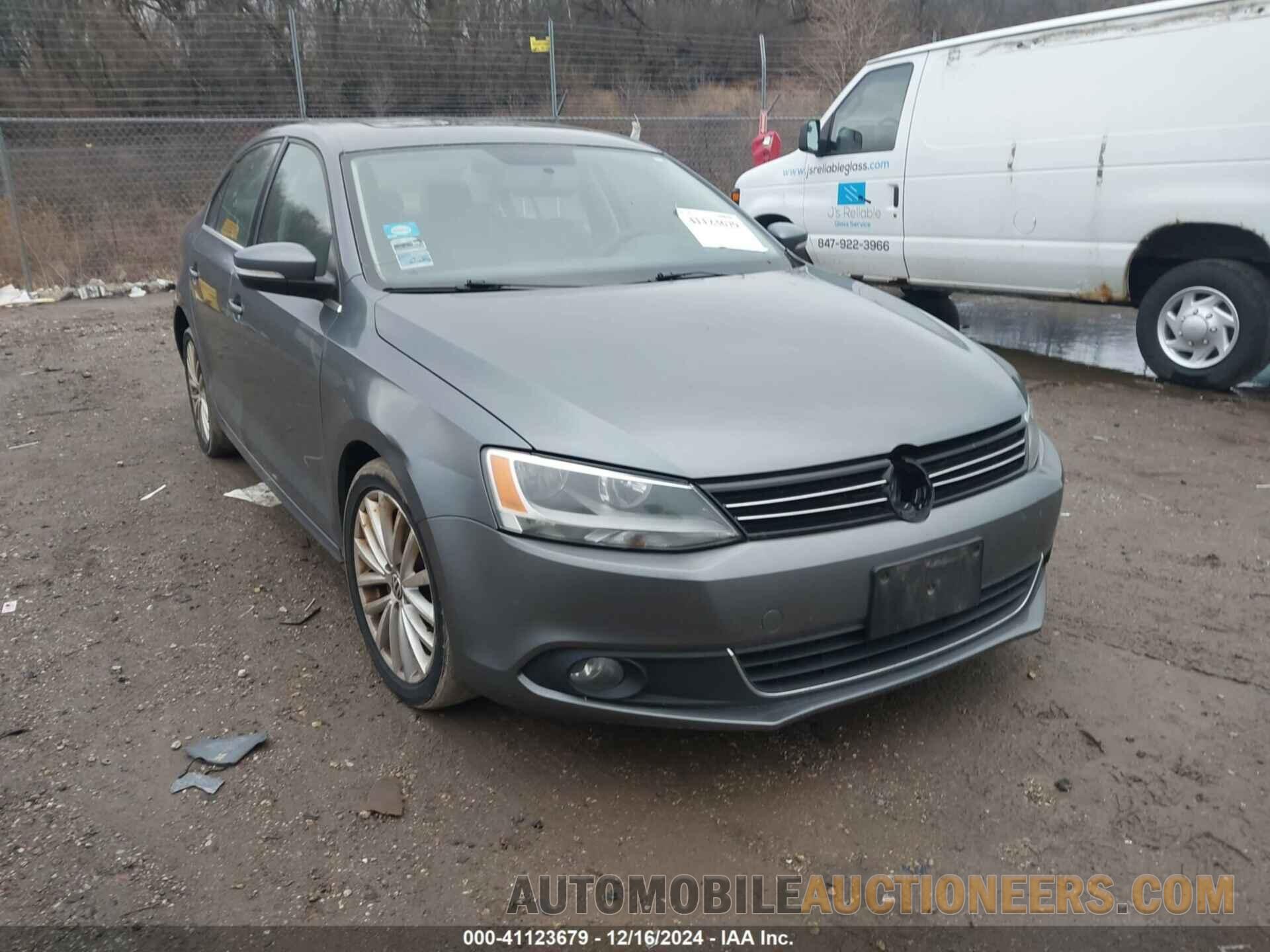 3VWLX7AJ1CM327661 VOLKSWAGEN JETTA 2012