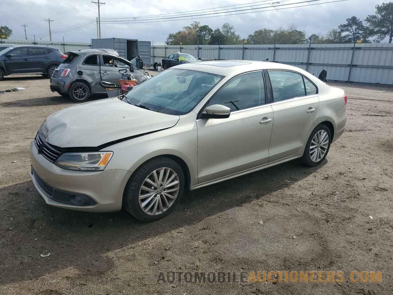 3VWLX7AJ5DM303803 VOLKSWAGEN JETTA 2013