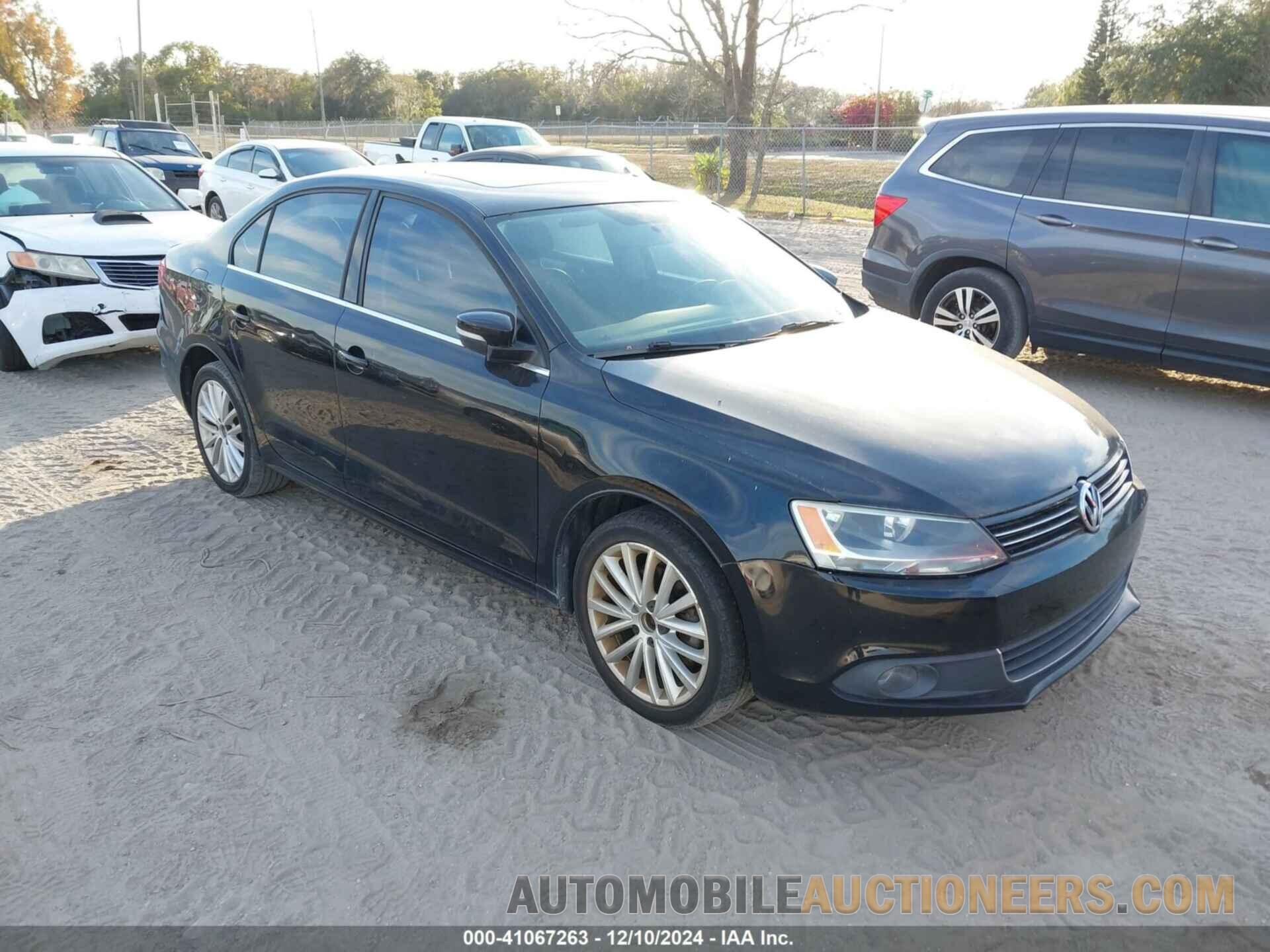 3VWLX7AJ6BM399387 VOLKSWAGEN JETTA 2011