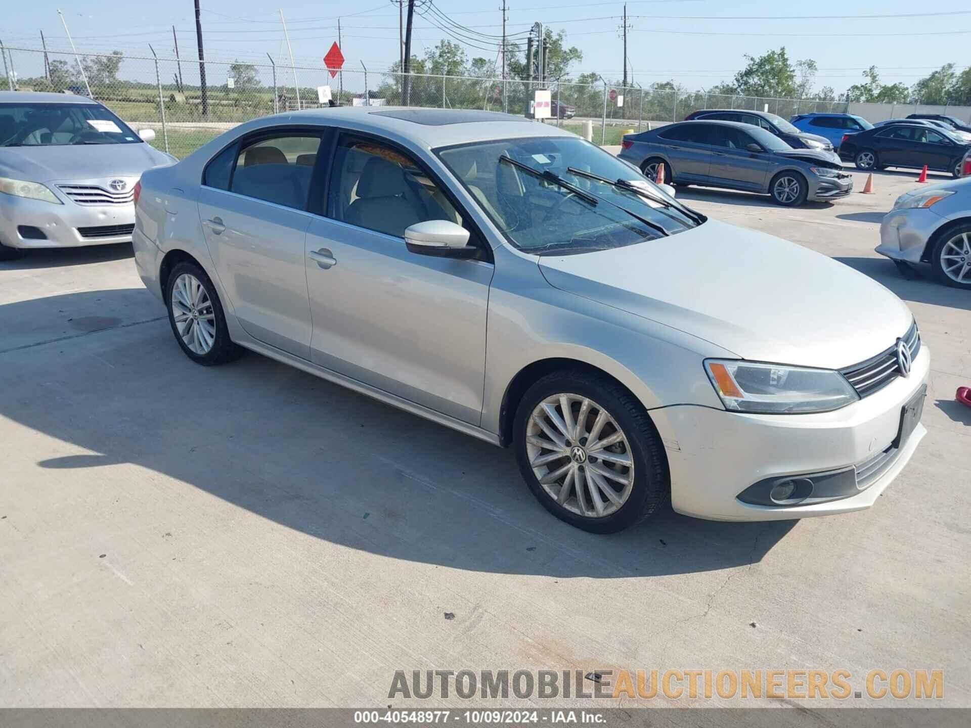 3VWLX7AJ8BM399312 VOLKSWAGEN JETTA 2011