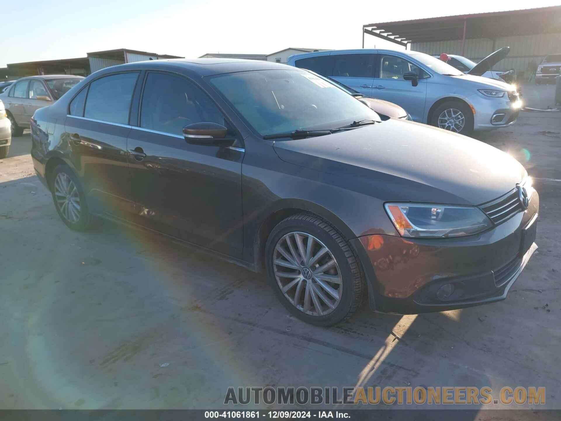 3VWLX7AJ9BM328491 VOLKSWAGEN JETTA 2011