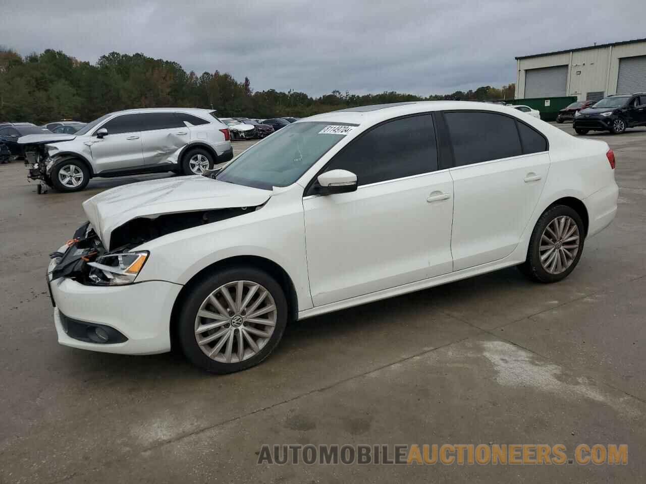 3VWLZ7AJ8BM339119 VOLKSWAGEN JETTA 2011