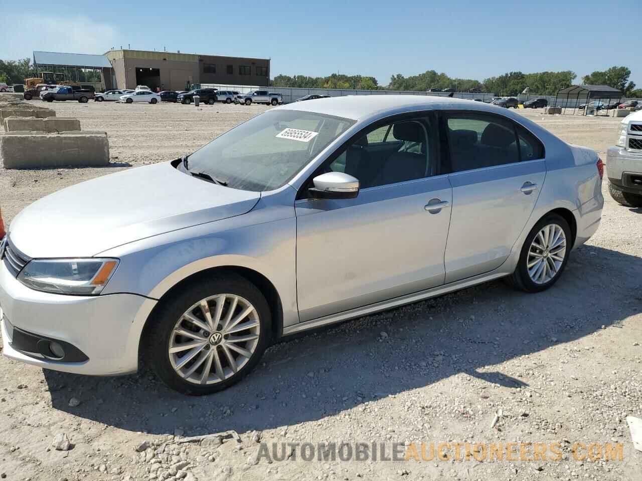 3VWLZ7AJXBM056107 VOLKSWAGEN JETTA 2011