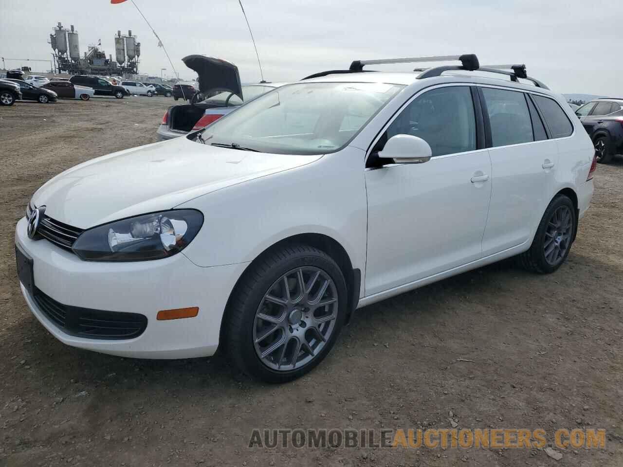 3VWPL7AJ7EM600831 VOLKSWAGEN JETTA 2014