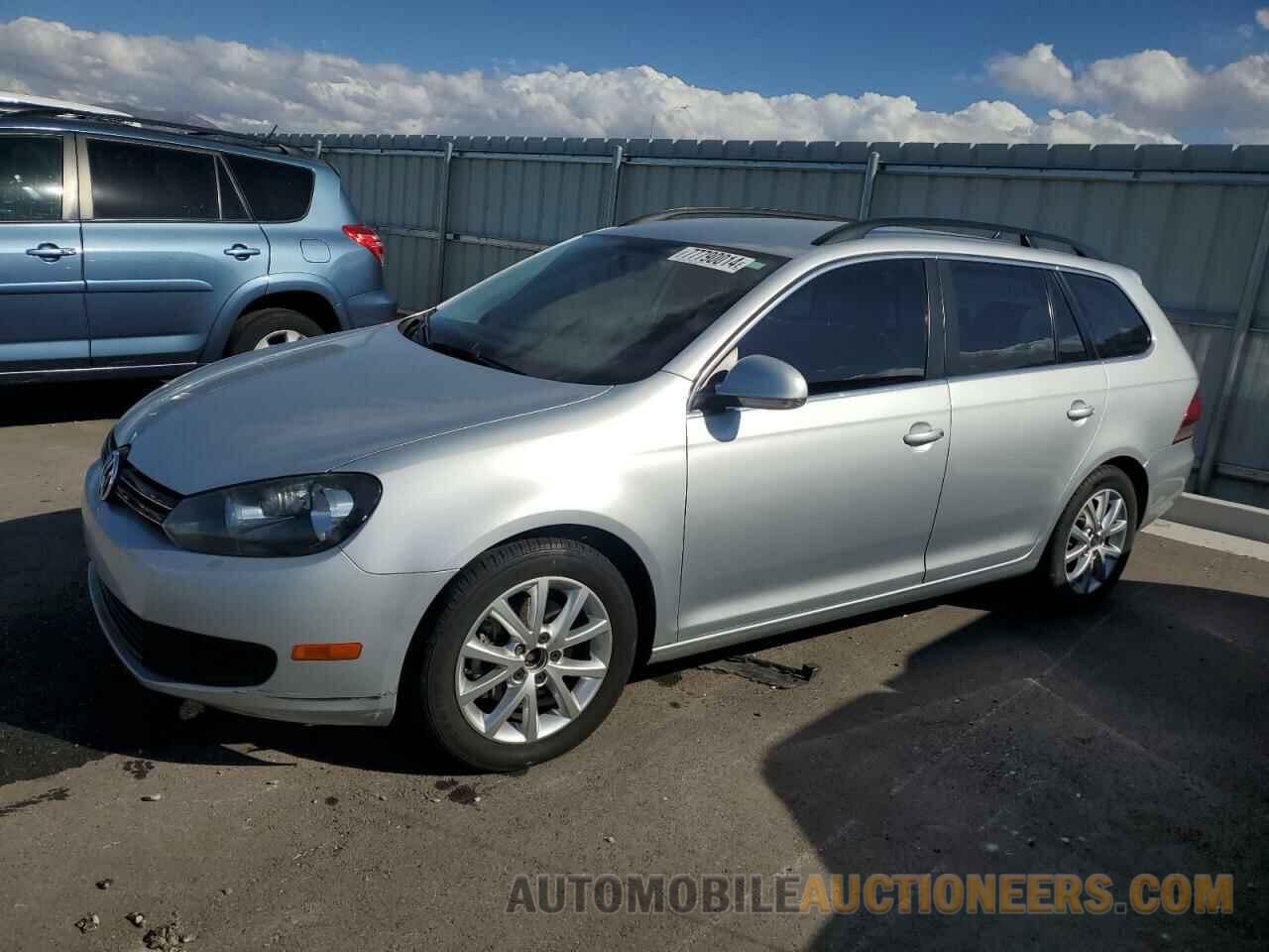 3VWPZ7AJXBM697811 VOLKSWAGEN JETTA 2011