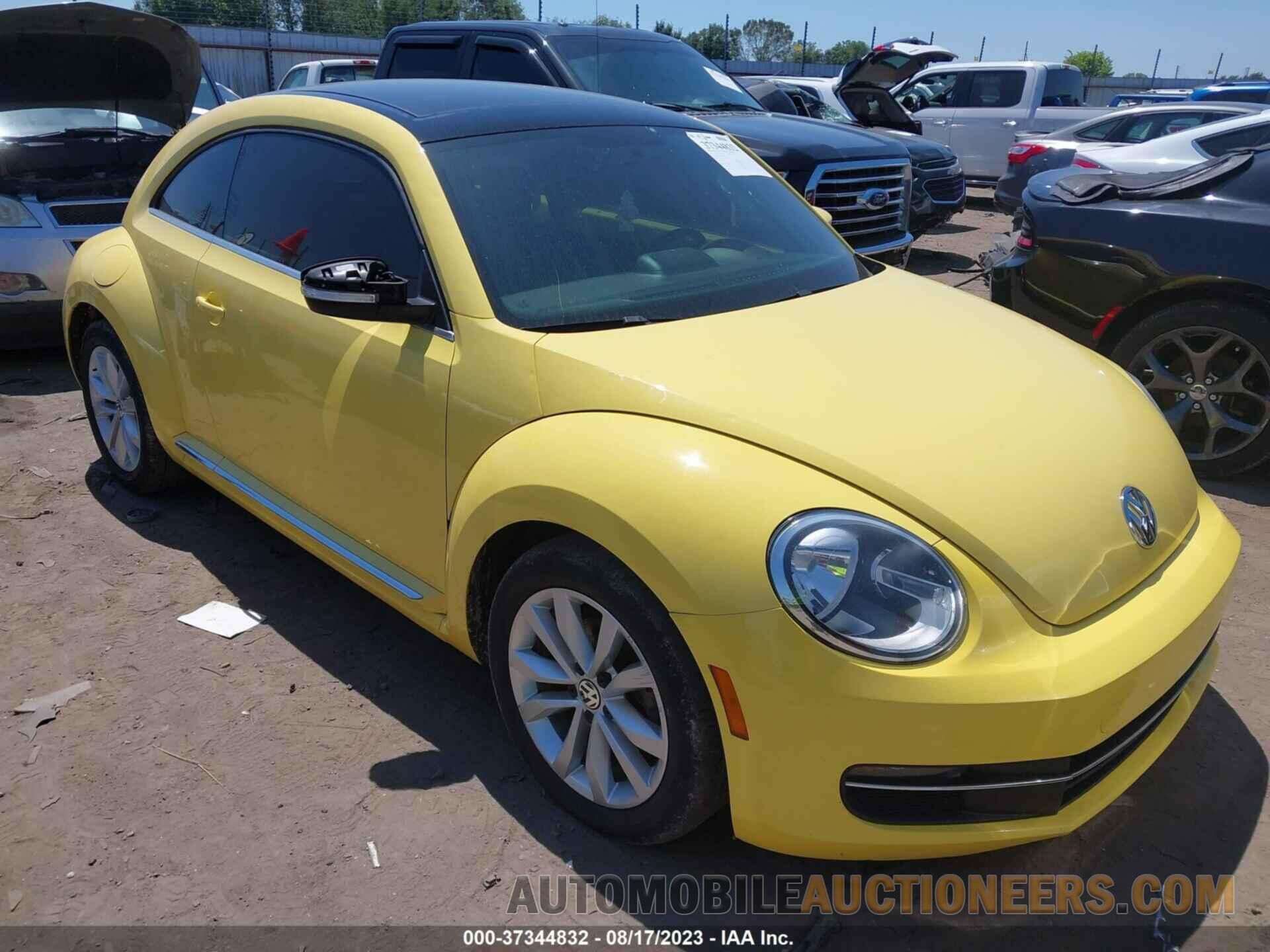 3VWRL7ATXEM655753 VOLKSWAGEN BEETLE 2014