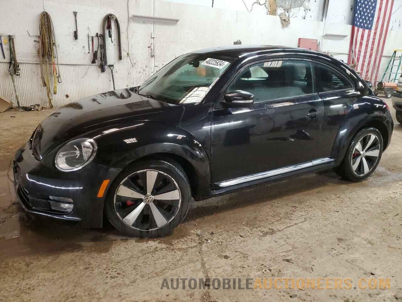 3VWV67AT9CM643404 VOLKSWAGEN BEETLE 2012