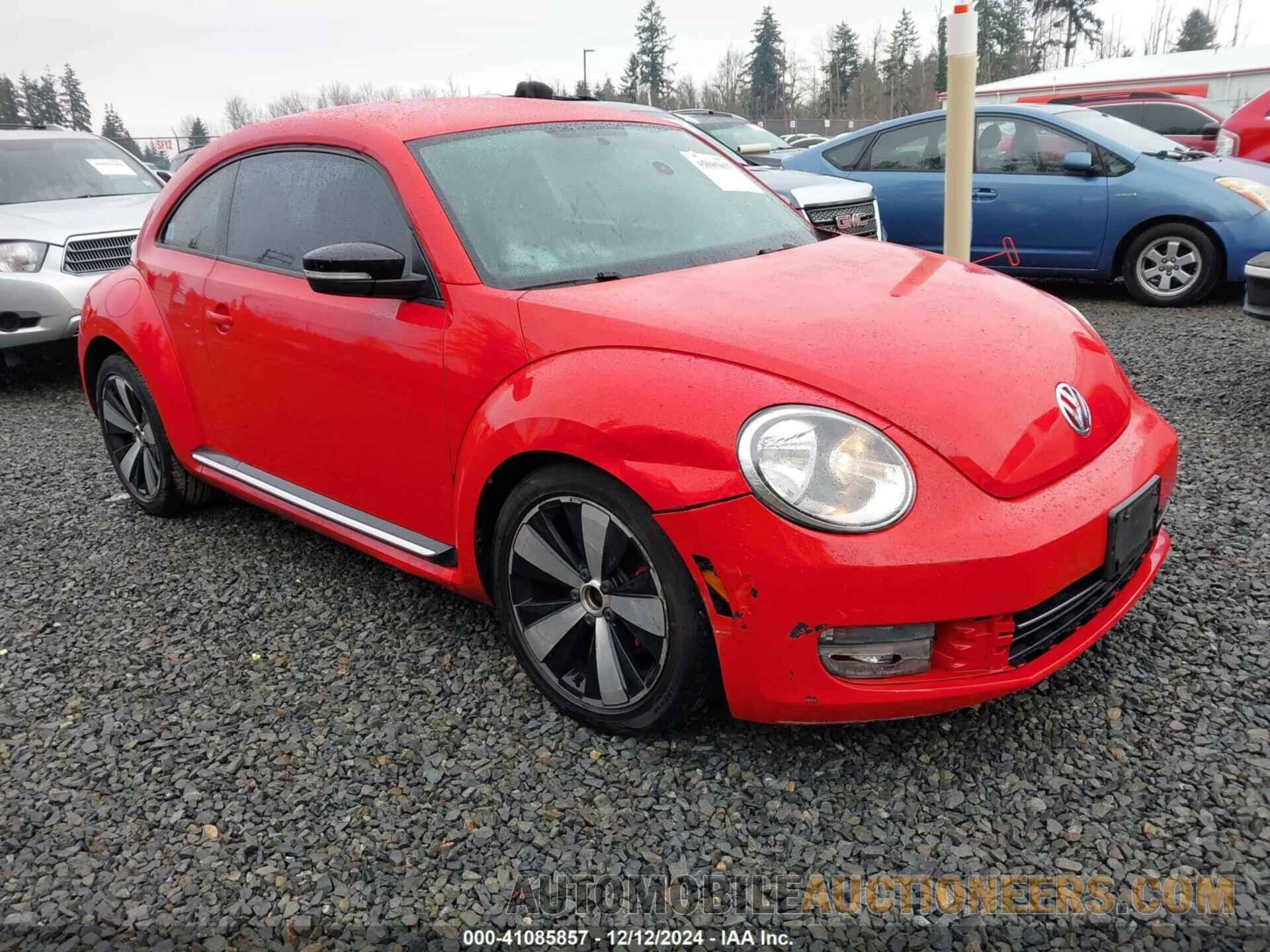 3VWVA7AT6CM620418 VOLKSWAGEN BEETLE 2012