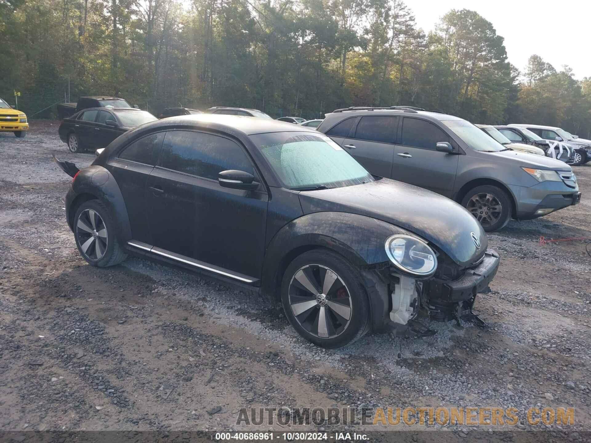 3VWVA7AT6CM642564 VOLKSWAGEN BEETLE 2012