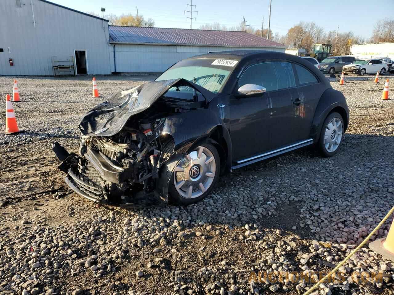 3VWVT7AT2DM687979 VOLKSWAGEN BEETLE 2013