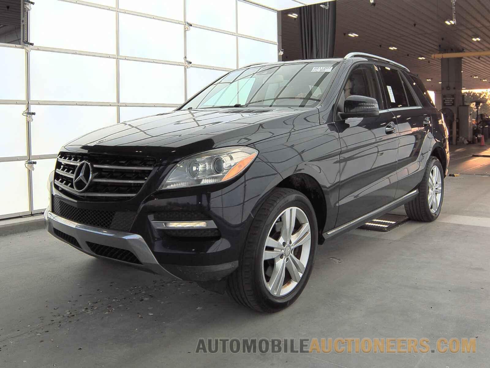 4JGDA0EB8FA517621 Mercedes-Benz ML 2015