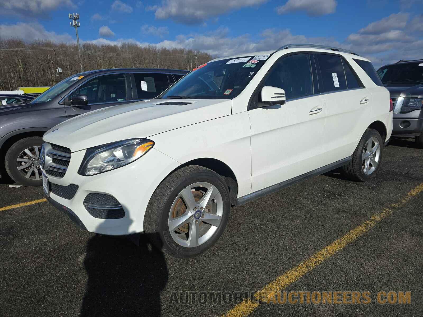 4JGDA5HB1HA903227 Mercedes-Benz GLE 3 2017