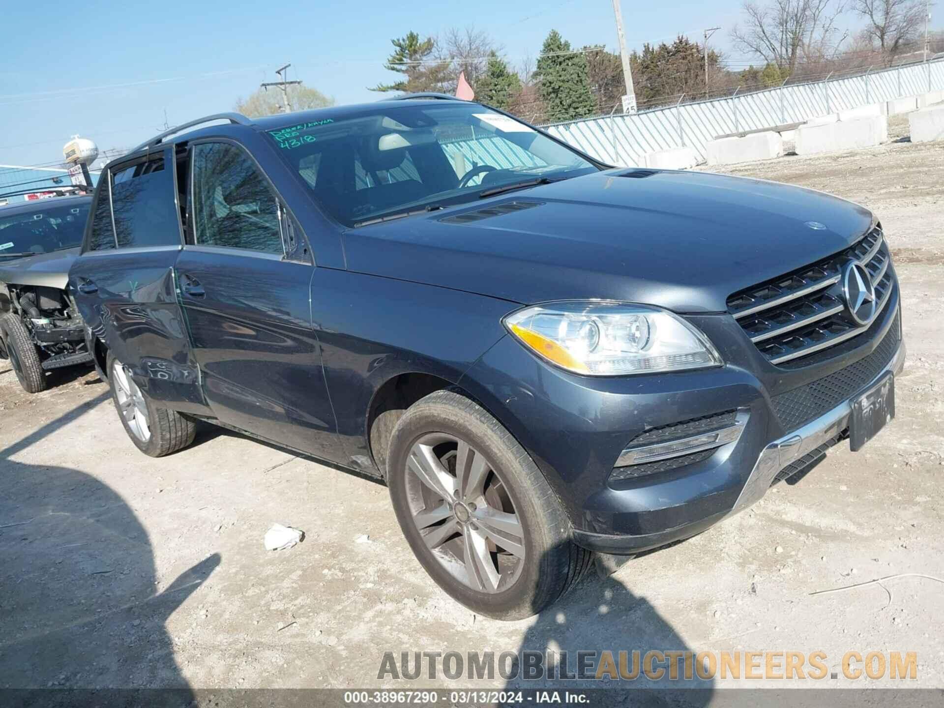 4JGDA5HB2FA555869 MERCEDES-BENZ ML 350 2015