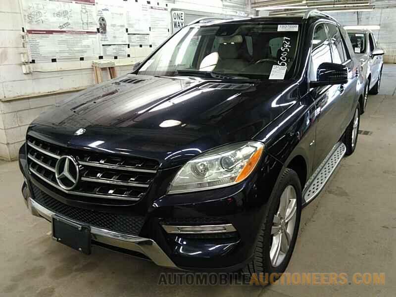 4JGDA5HB9CA045403 Mercedes-Benz M-Class 2012