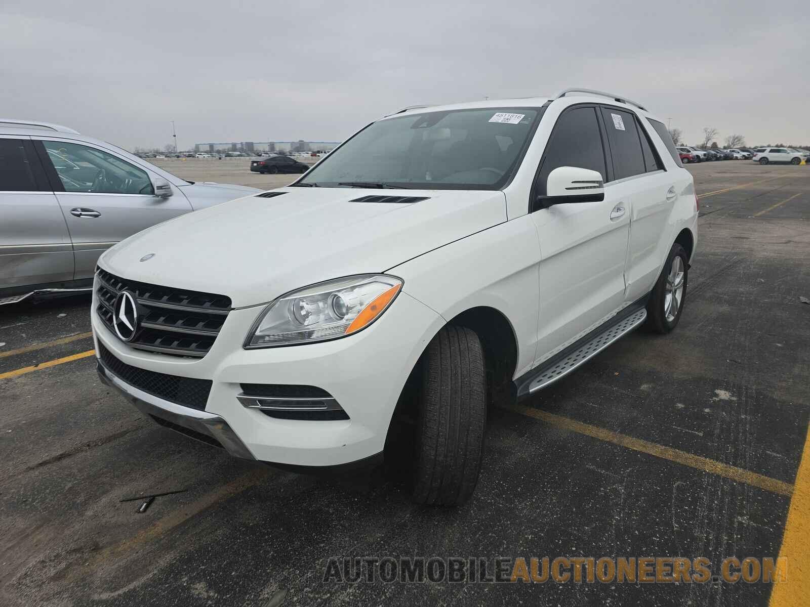 4JGDA5JB4FA534788 Mercedes-Benz  2015