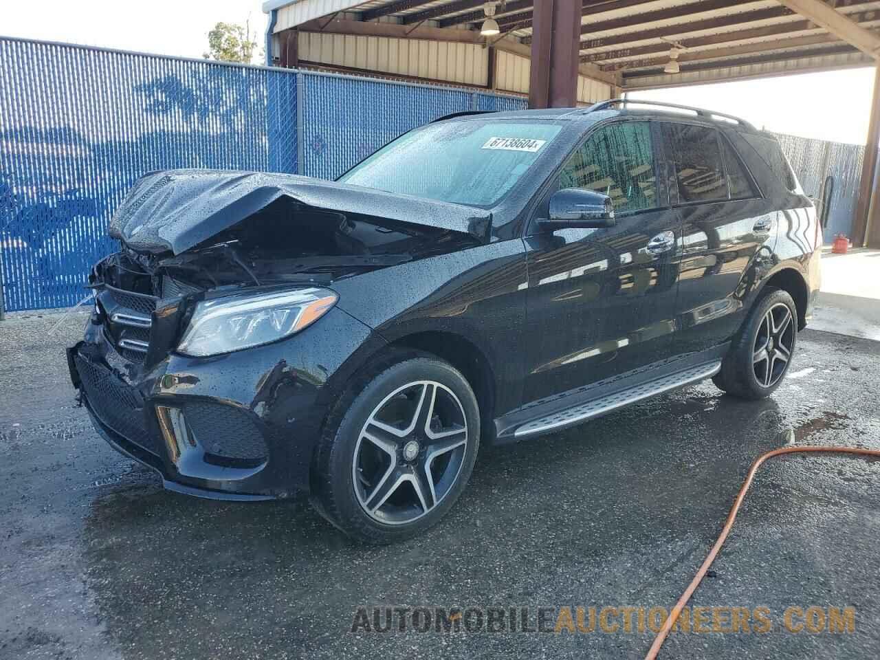 4JGDA5JB8HA898201 MERCEDES-BENZ GLE-CLASS 2017