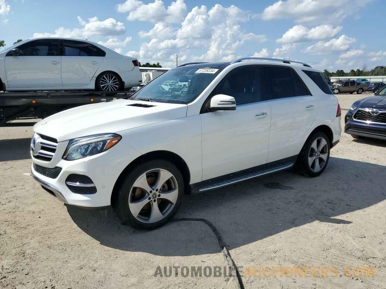 4JGDA5JB8HA945856 MERCEDES-BENZ GLE-CLASS 2017