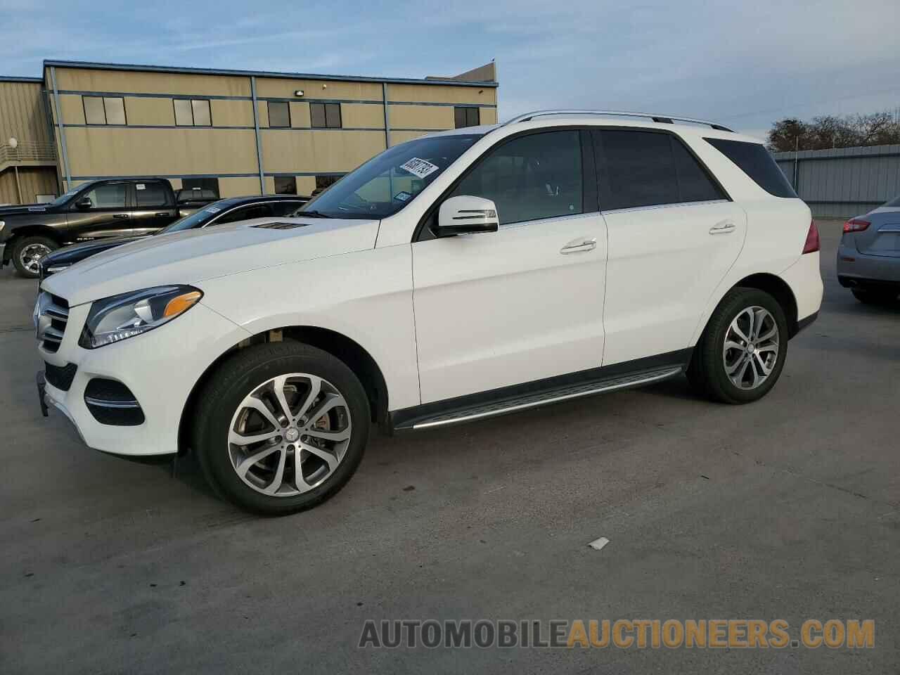 4JGDA5JB9HA848990 MERCEDES-BENZ GLE-CLASS 2017