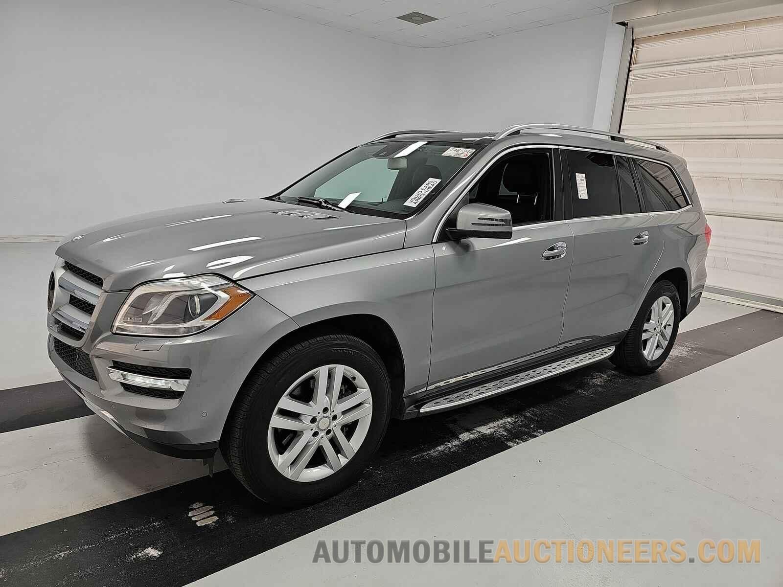 4JGDF2EE0FA447717 Mercedes-Benz GL 2015