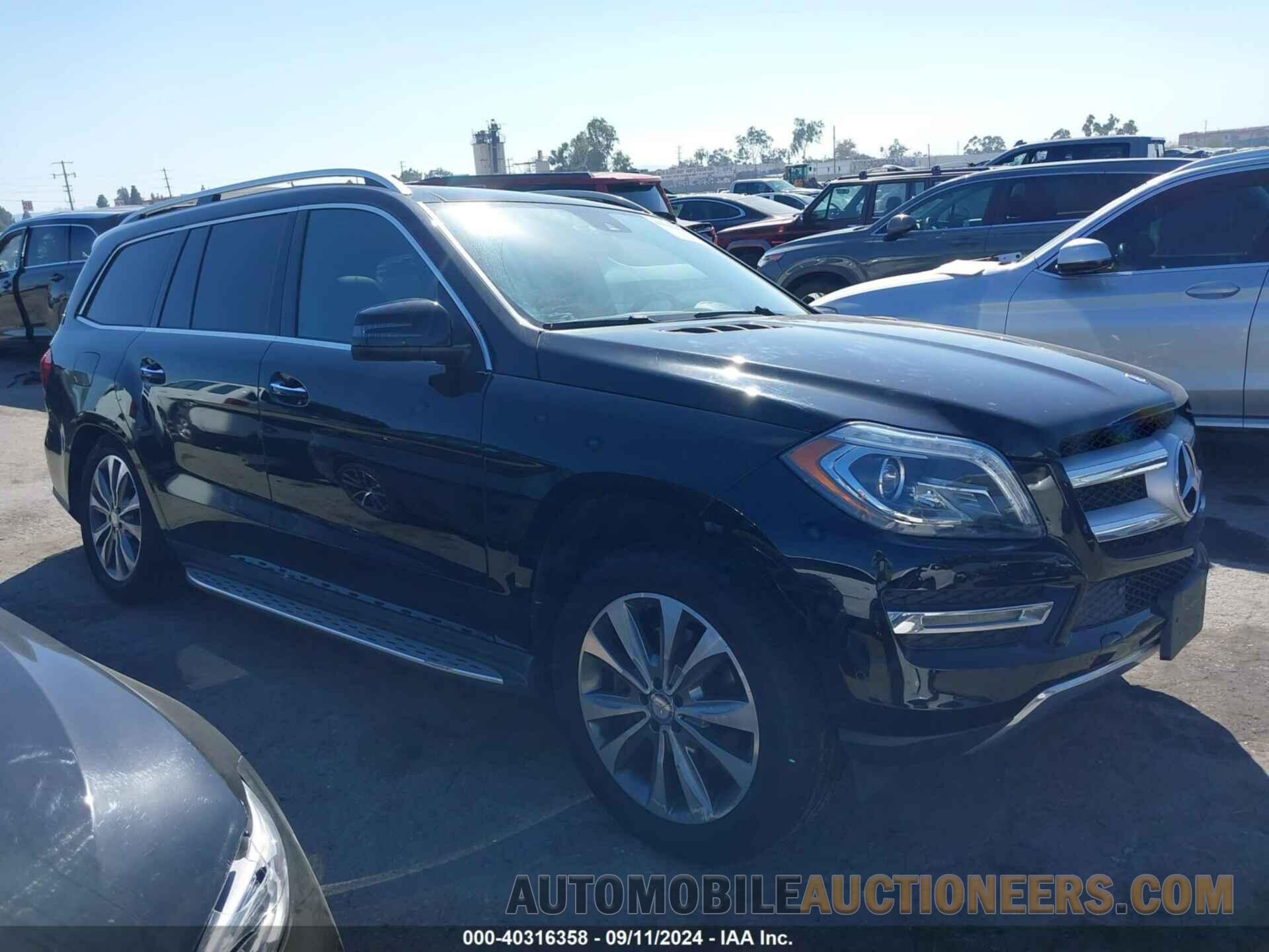 4JGDF6EE3FA599692 MERCEDES-BENZ GL 2015