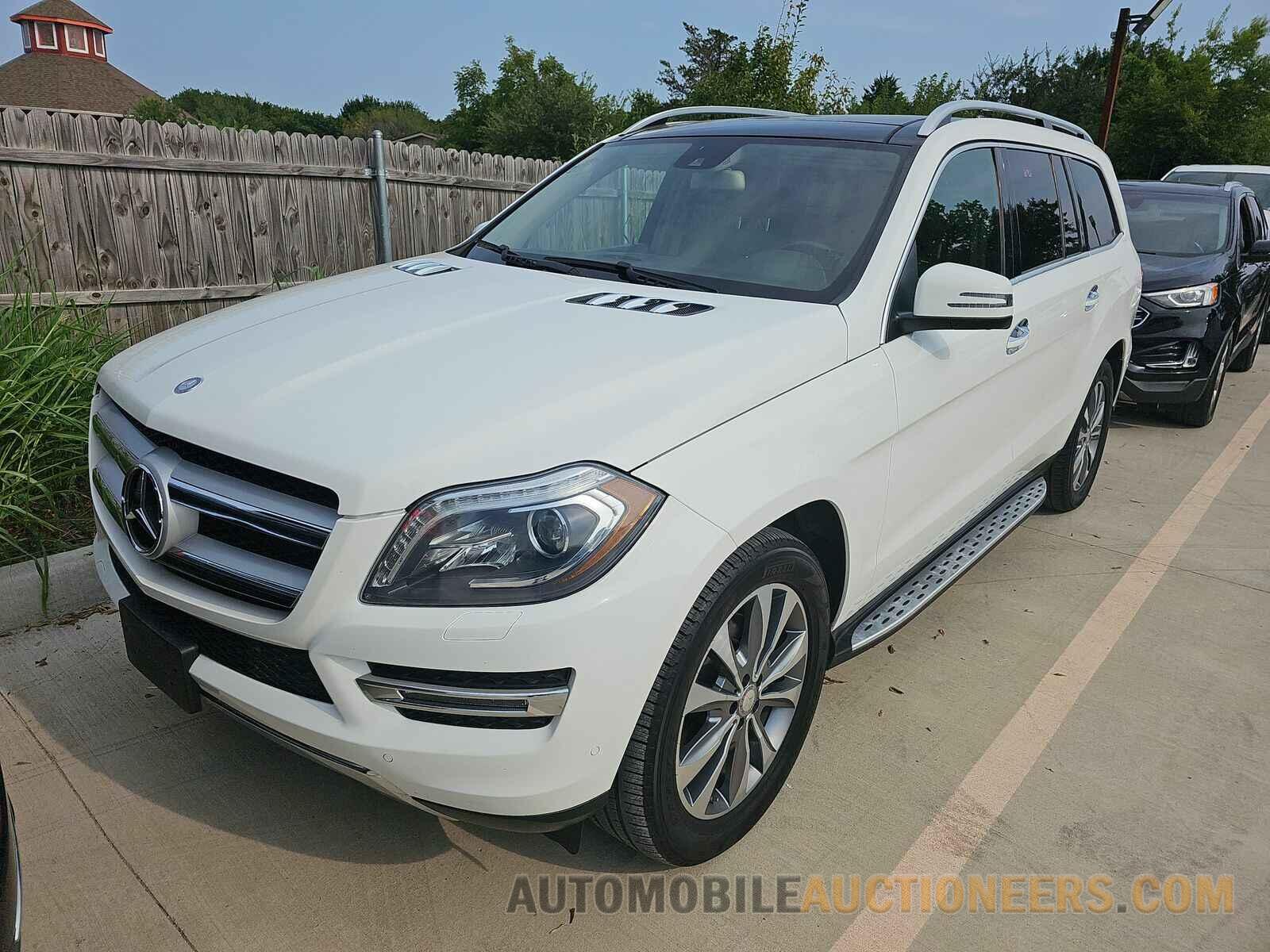 4JGDF6EE6FA513338 Mercedes-Benz GL 2015