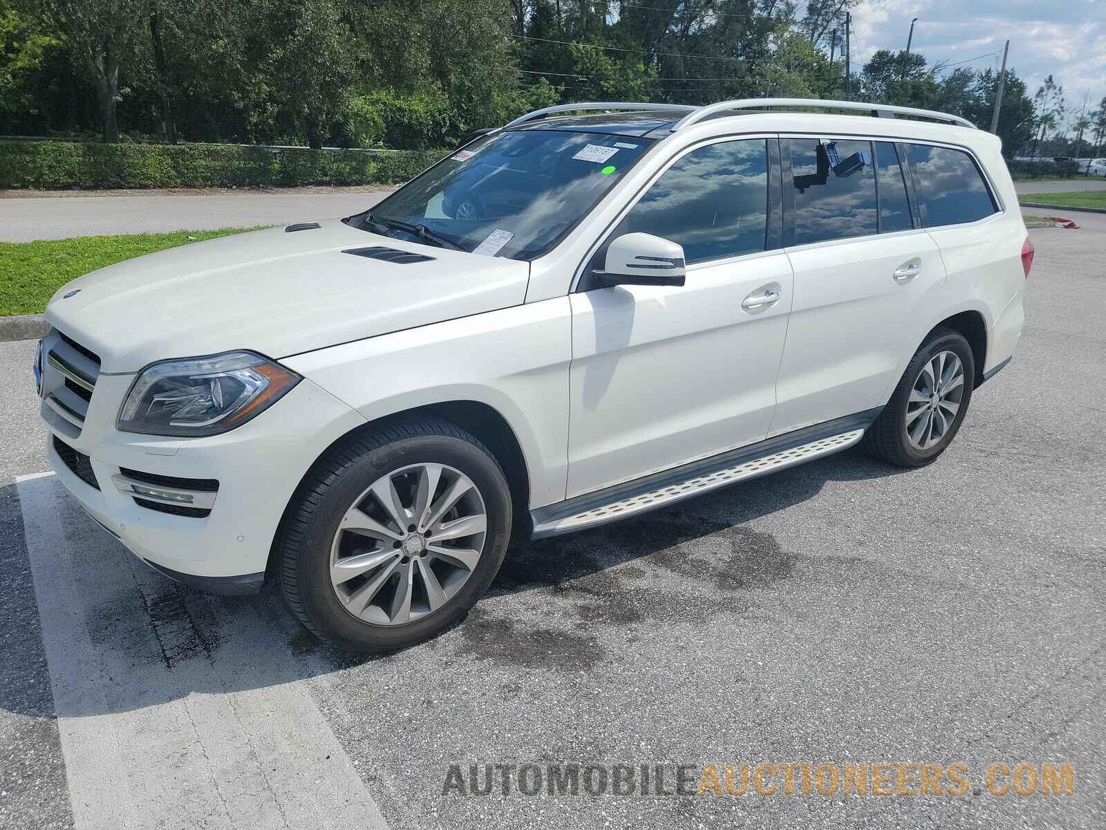 4JGDF6EE6FA518135 Mercedes-Benz GL-Class 2015