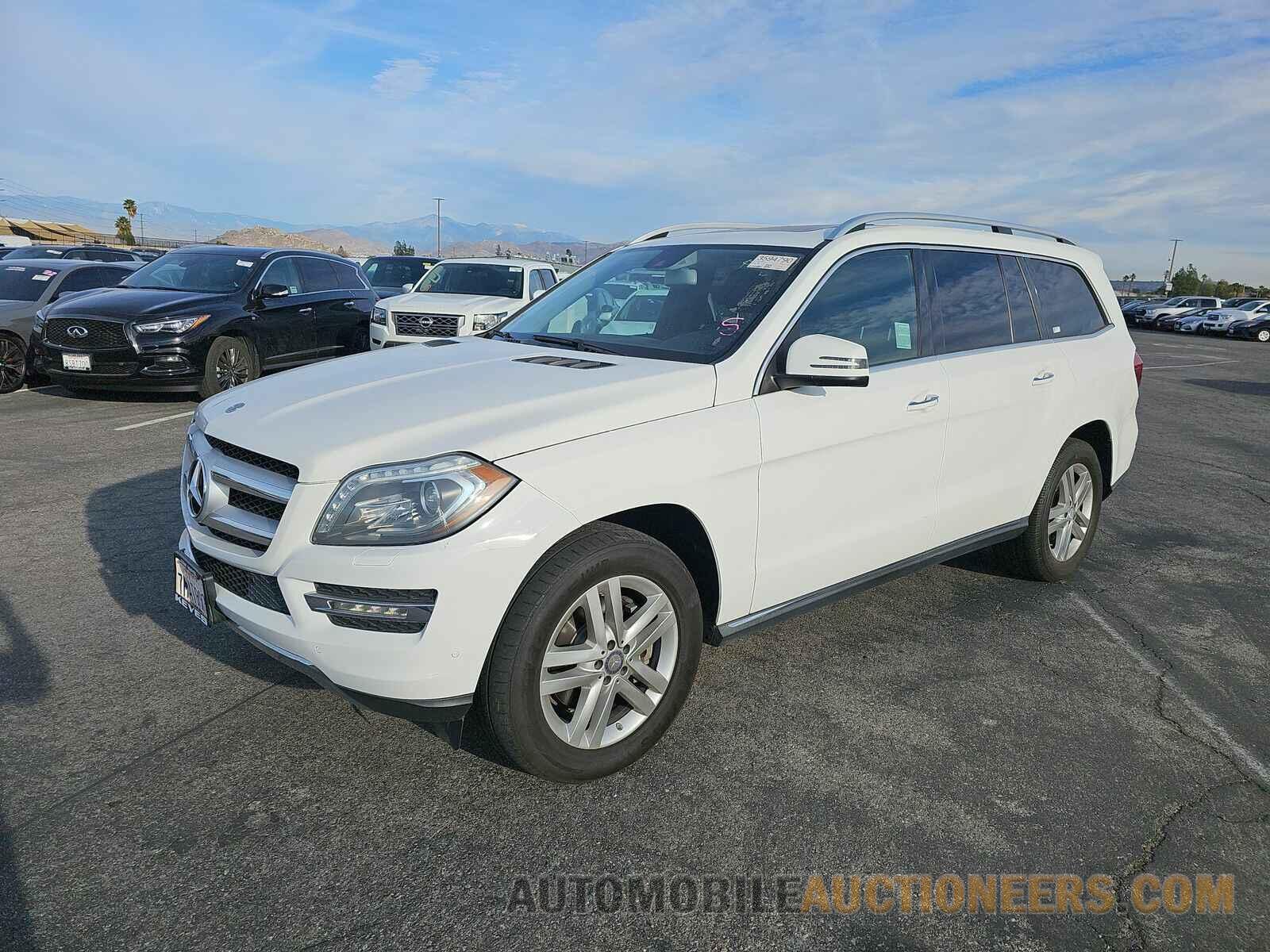 4JGDF6EE7GA620271 Mercedes-Benz GL 2016