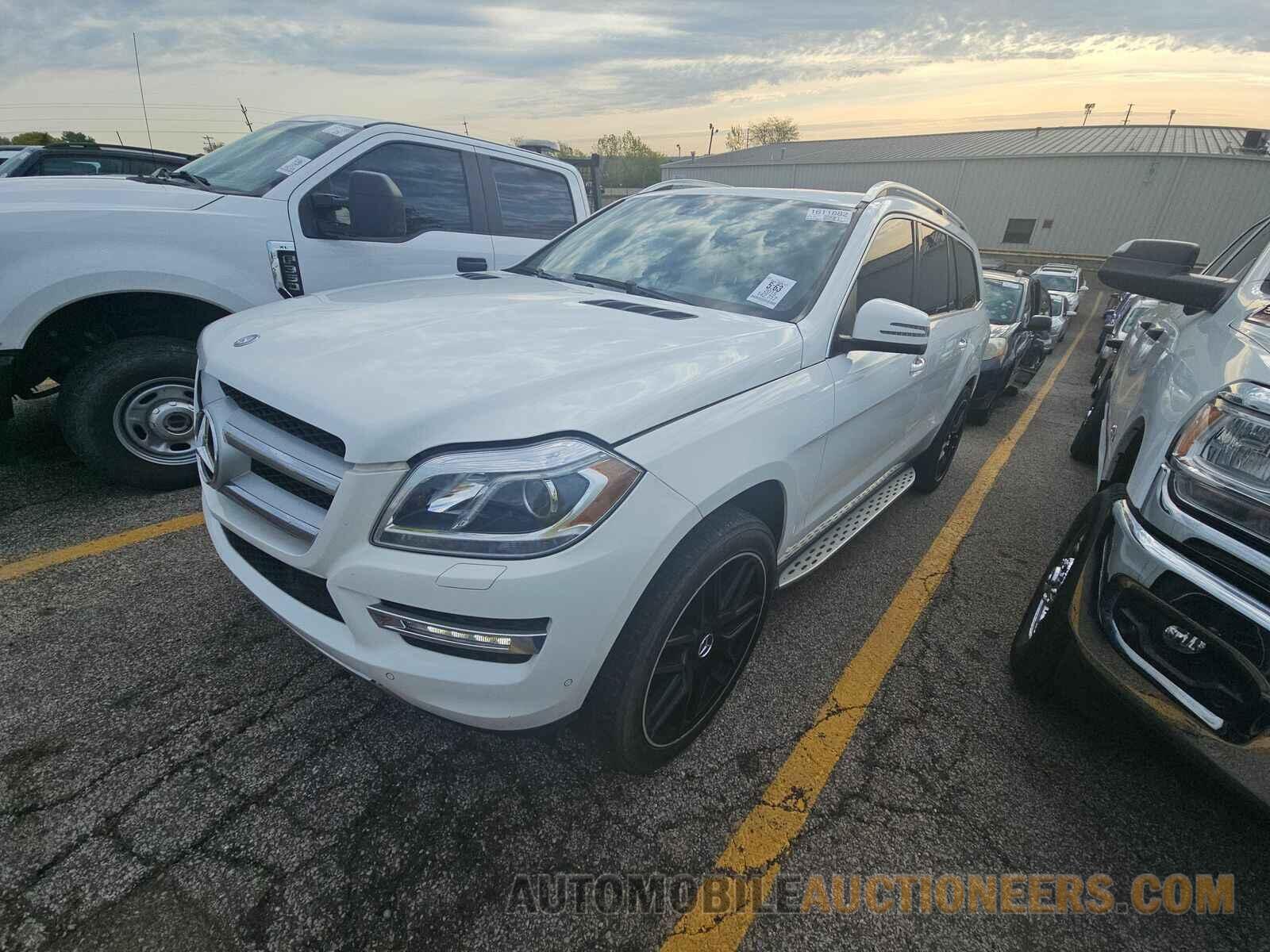 4JGDF6EE8FA575498 Mercedes-Benz GL 2015