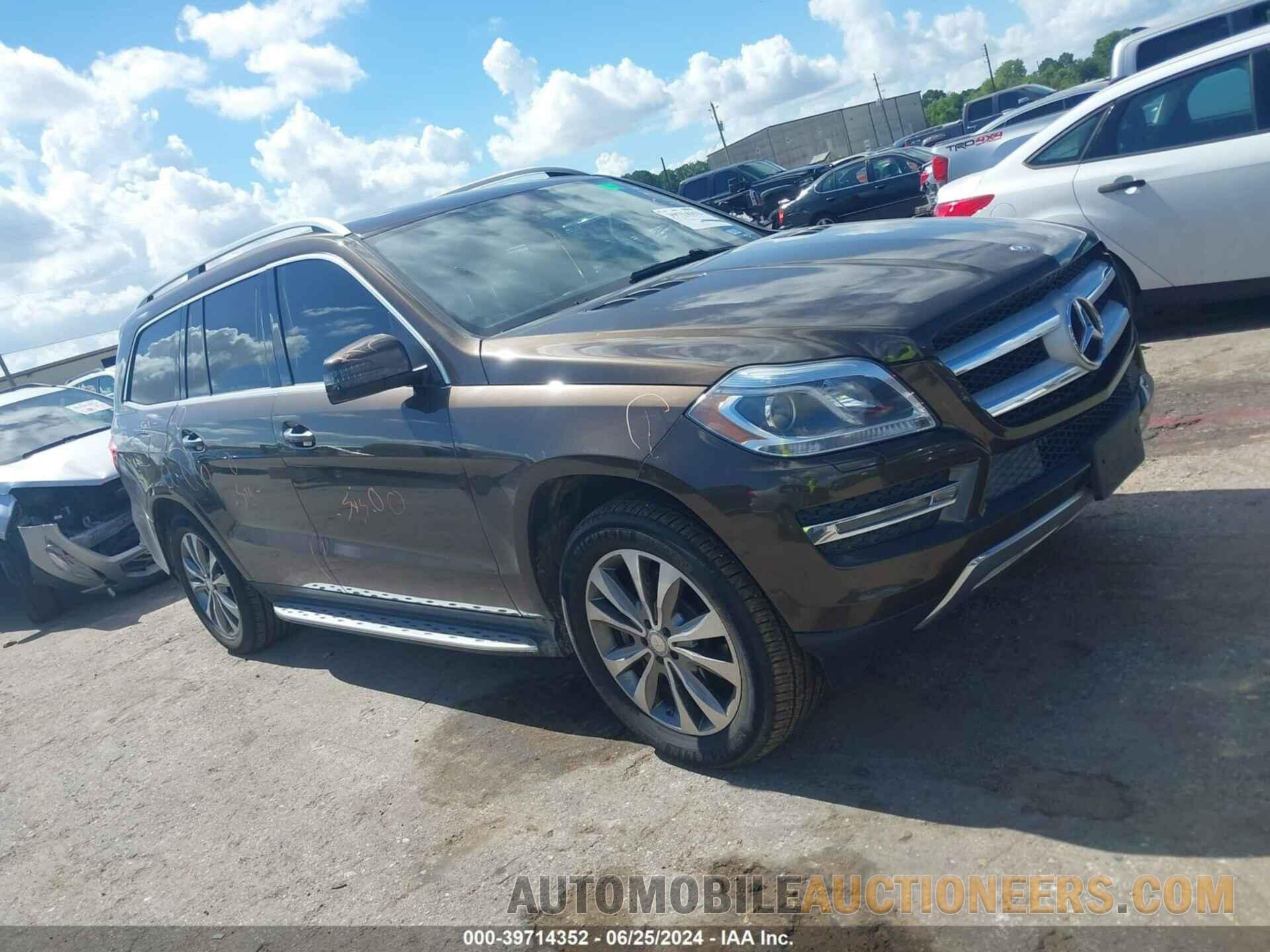 4JGDF6EE9FA472638 MERCEDES-BENZ GL 2015