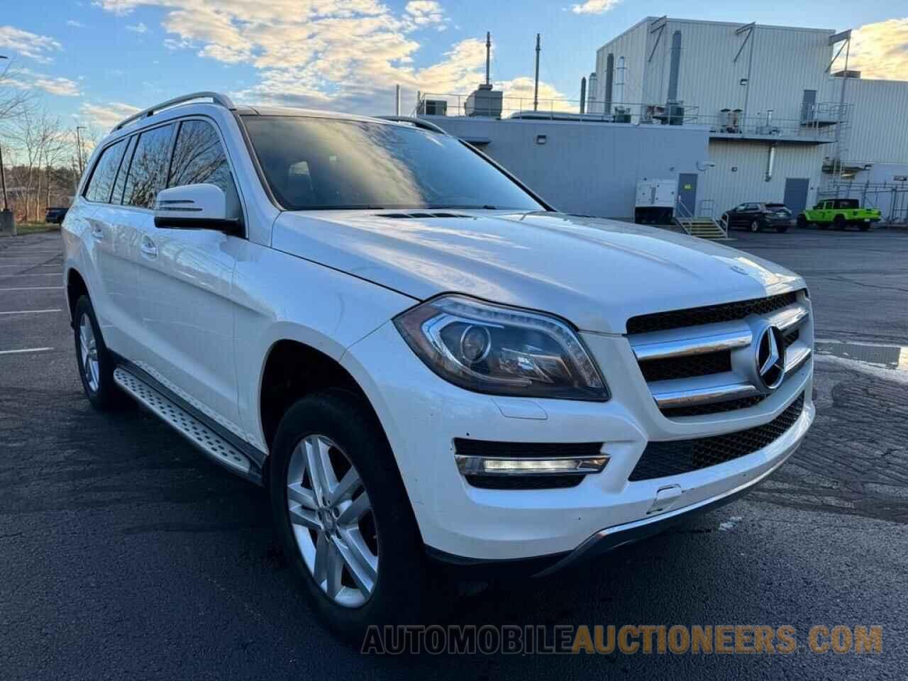 4JGDF6EE9FA588356 MERCEDES-BENZ GL-CLASS 2015