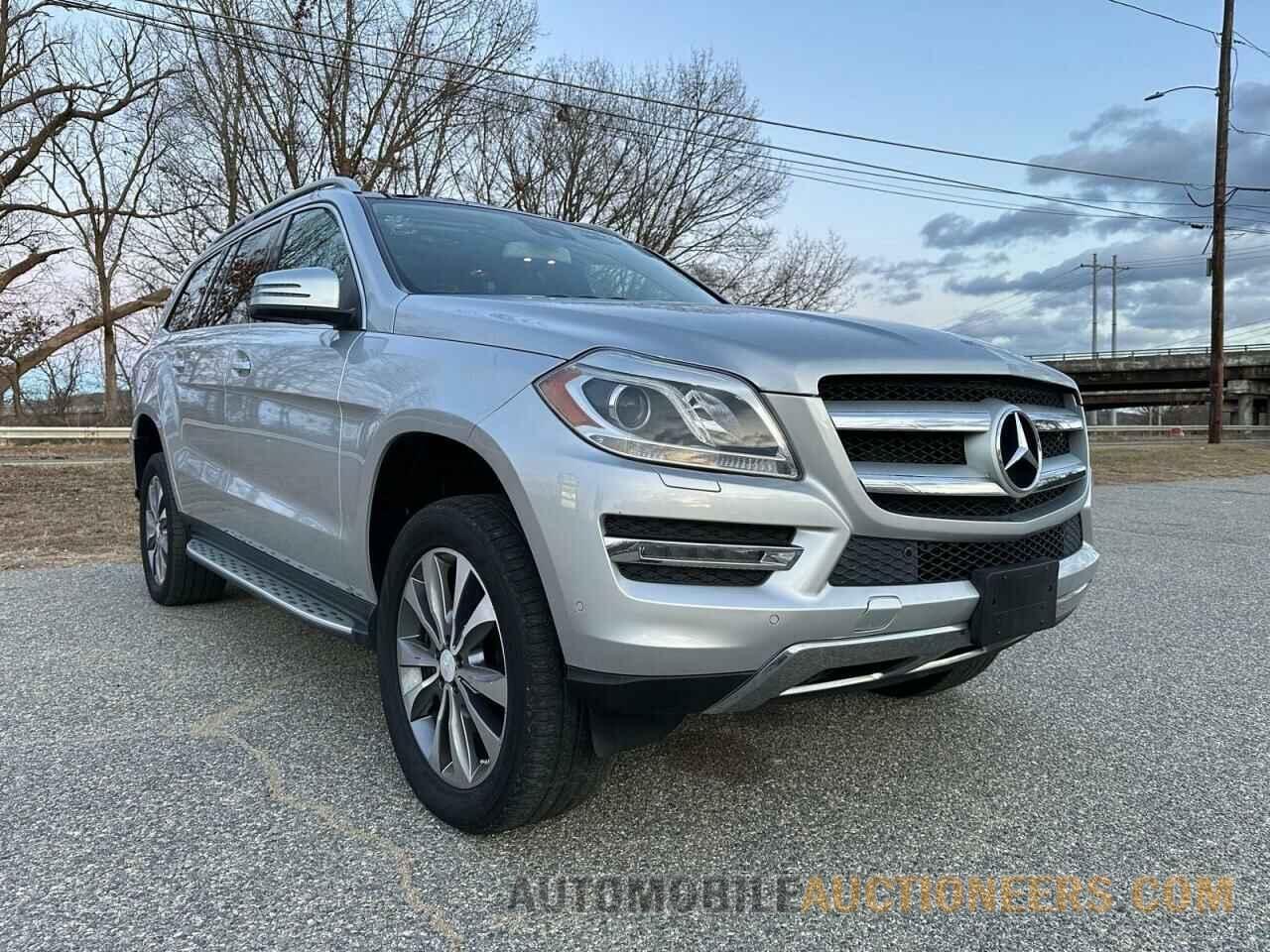 4JGDF7CE3DA177136 MERCEDES-BENZ GL-CLASS 2013