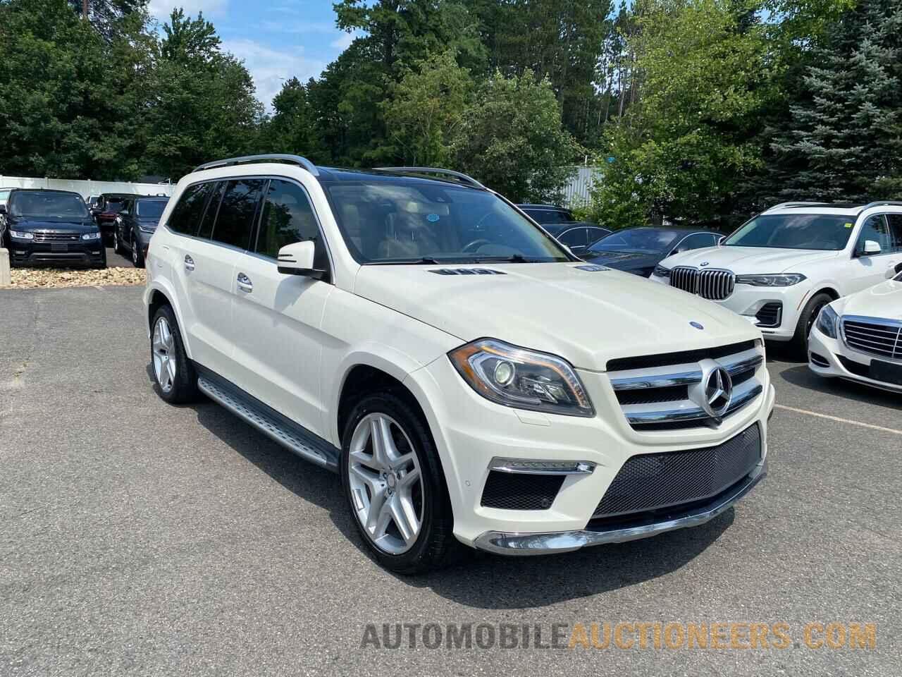 4JGDF7DE0FA498732 MERCEDES-BENZ GL-CLASS 2015