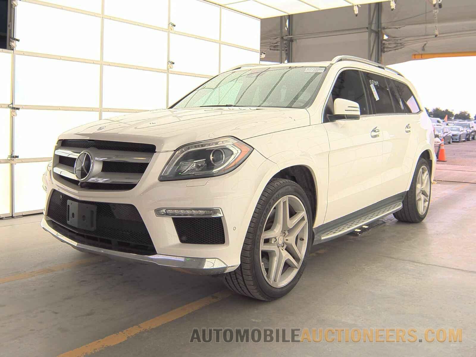 4JGDF7DE1GA653211 Mercedes-Benz GL 2016