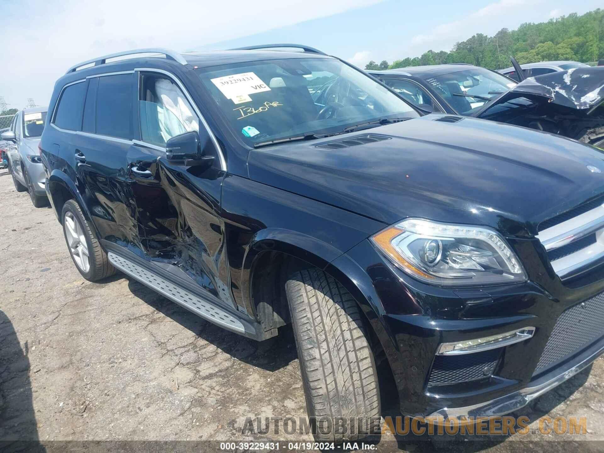 4JGDF7DE2FA551334 MERCEDES-BENZ GL 550 2015