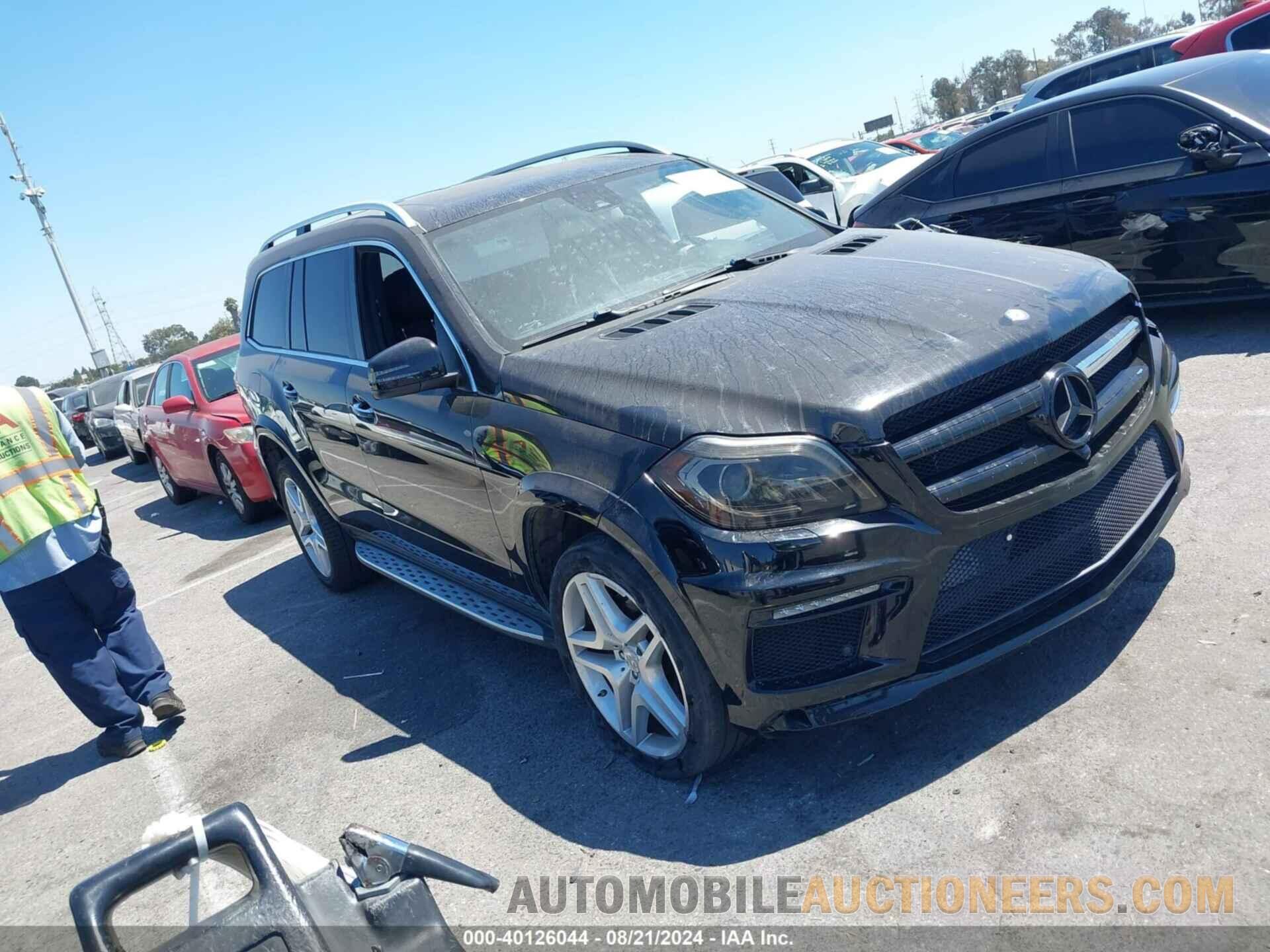 4JGDF7DE3FA535532 MERCEDES-BENZ GL 550 2015