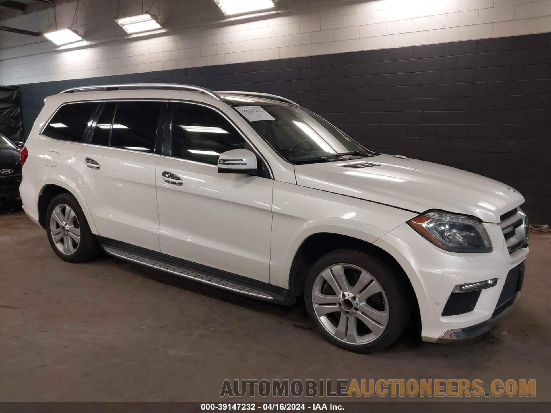 4JGDF7DE4FA563985 MERCEDES-BENZ GL 550 2015