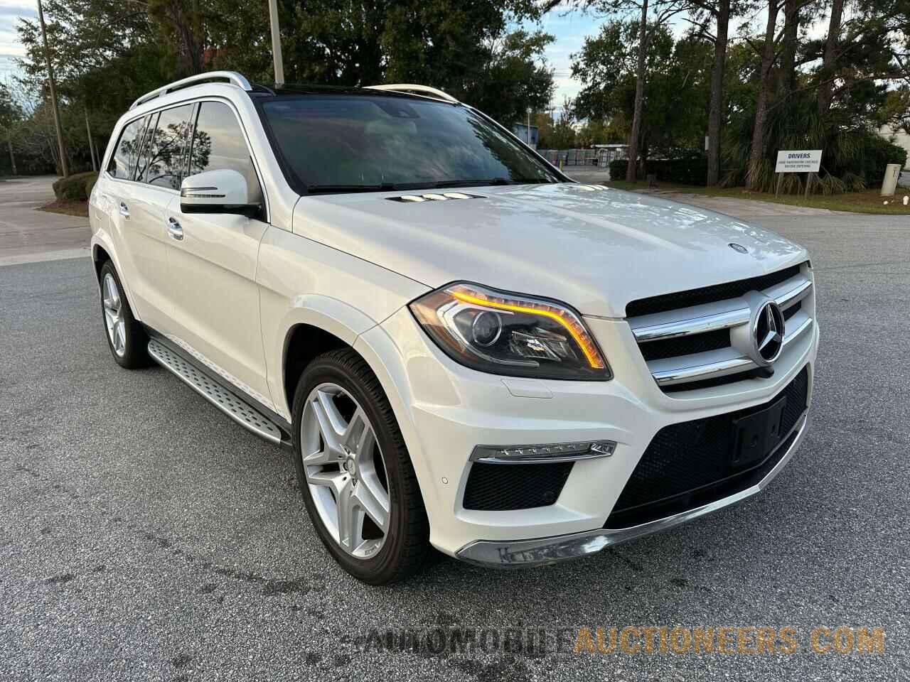 4JGDF7DE7FA529183 MERCEDES-BENZ GL-CLASS 2015