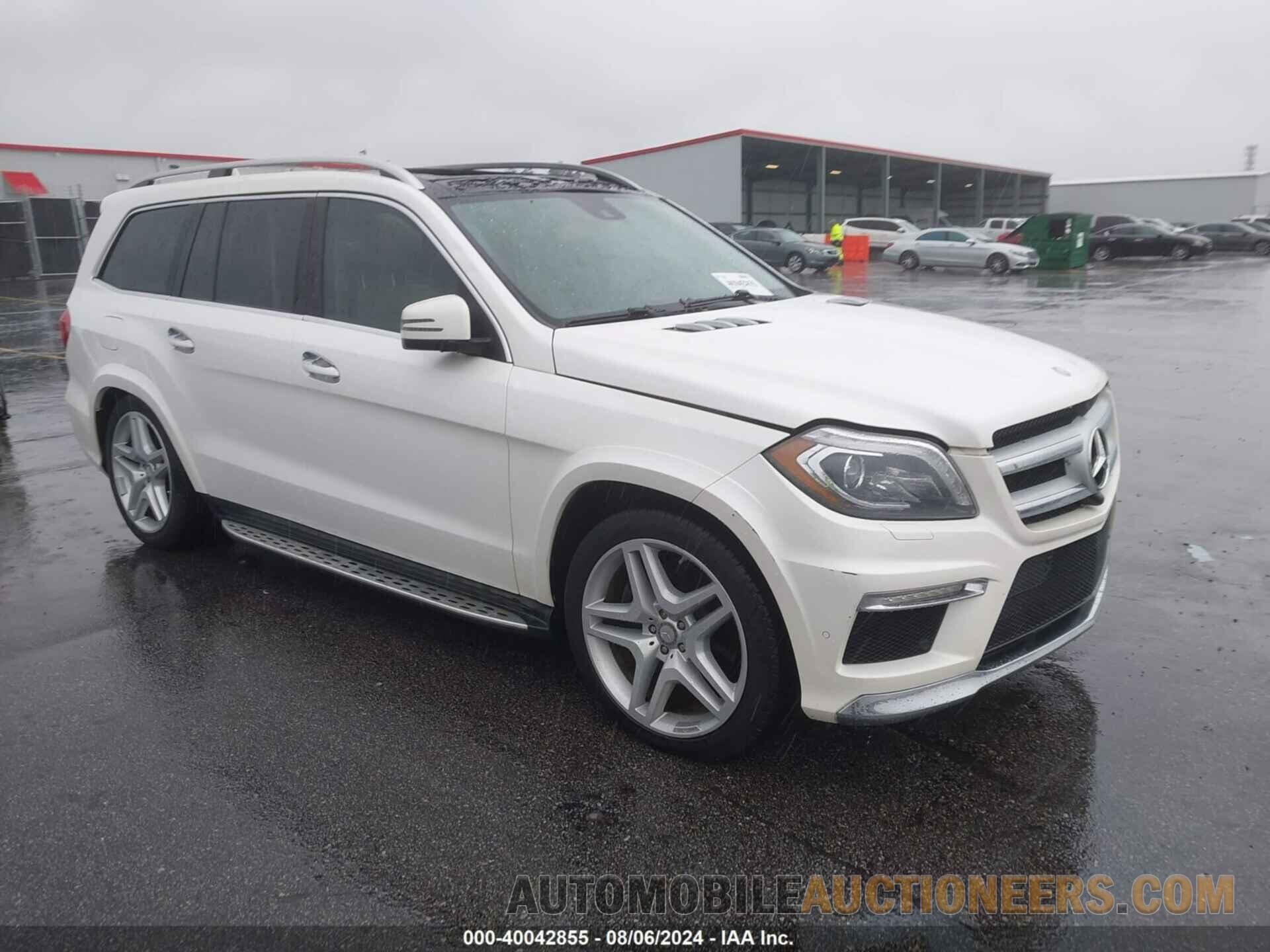 4JGDF7DE9FA442143 MERCEDES-BENZ GL 550 2015