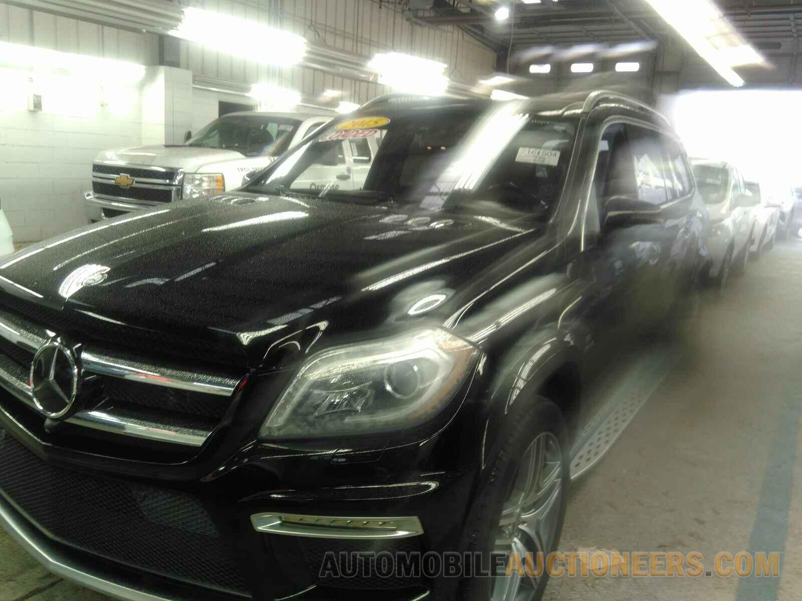 4JGDF7EE9FA553886 Mercedes-Benz GL-Class 2015