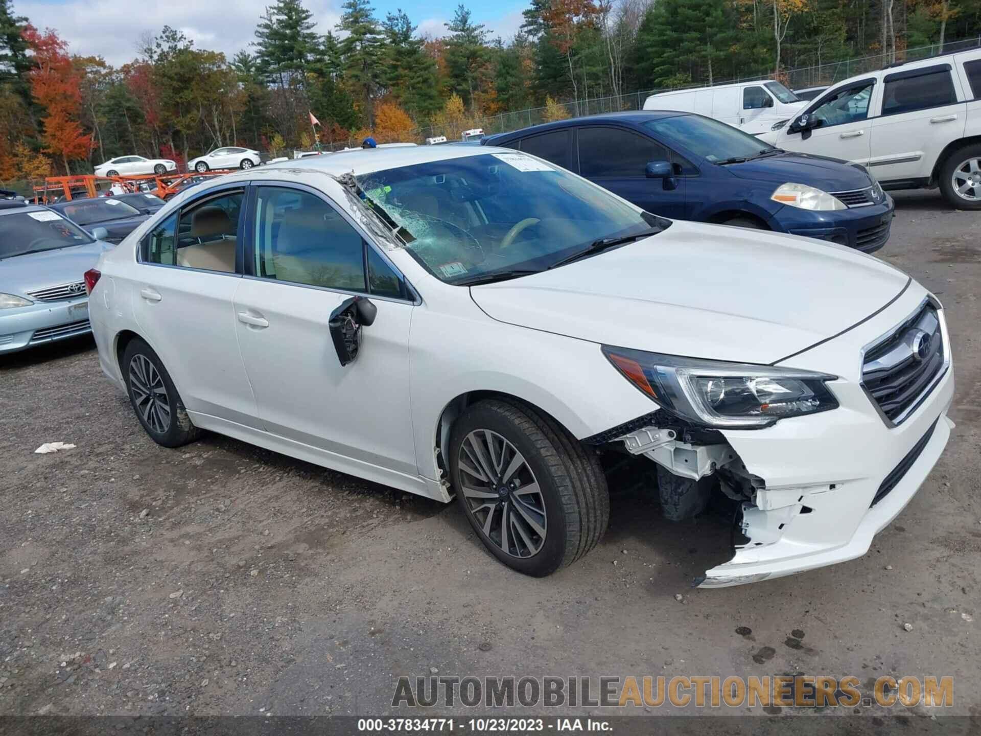 4S3BNAF61J3042902 SUBARU LEGACY 2018