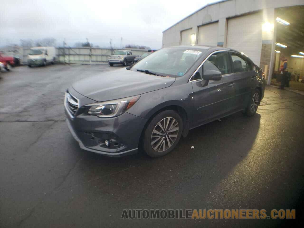 4S3BNAF66J3009975 SUBARU LEGACY 2018