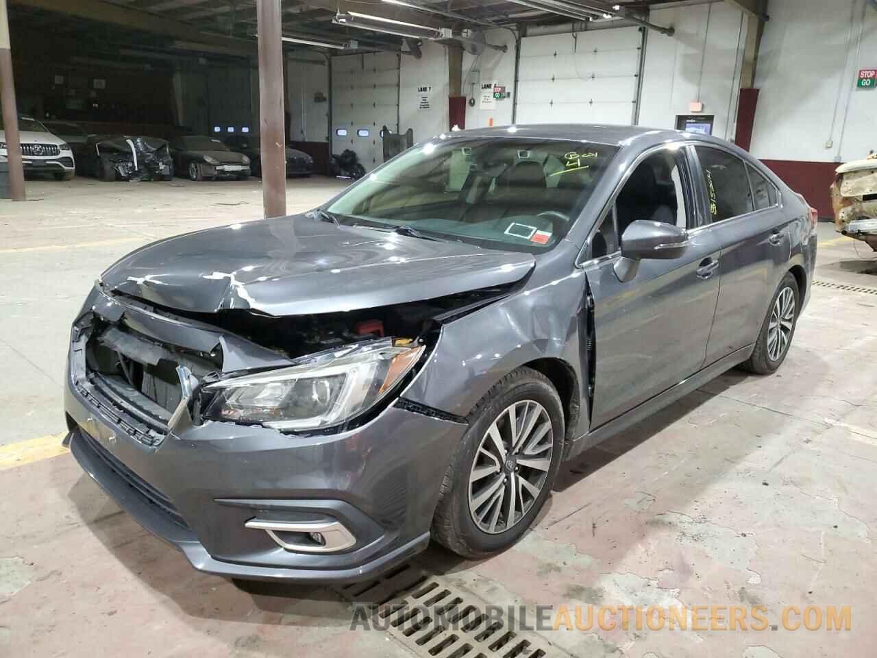 4S3BNAF67J3043505 SUBARU LEGACY 2018