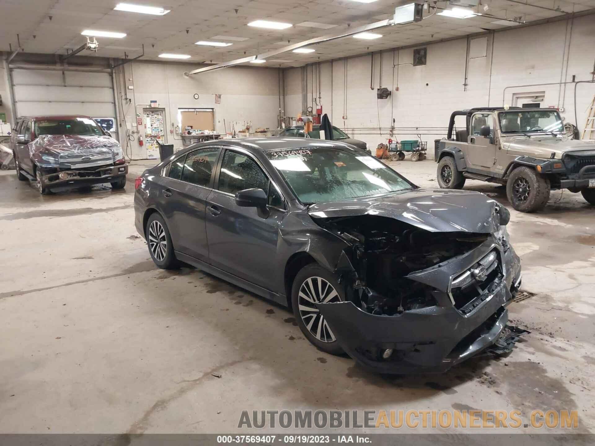 4S3BNAF6XJ3035558 SUBARU LEGACY 2018