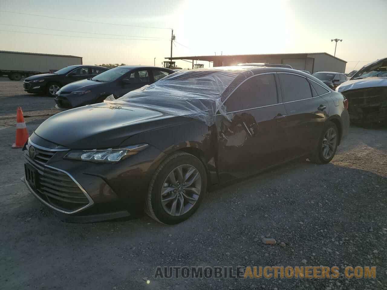 4T1AZ1FB1LU039696 TOYOTA AVALON 2020