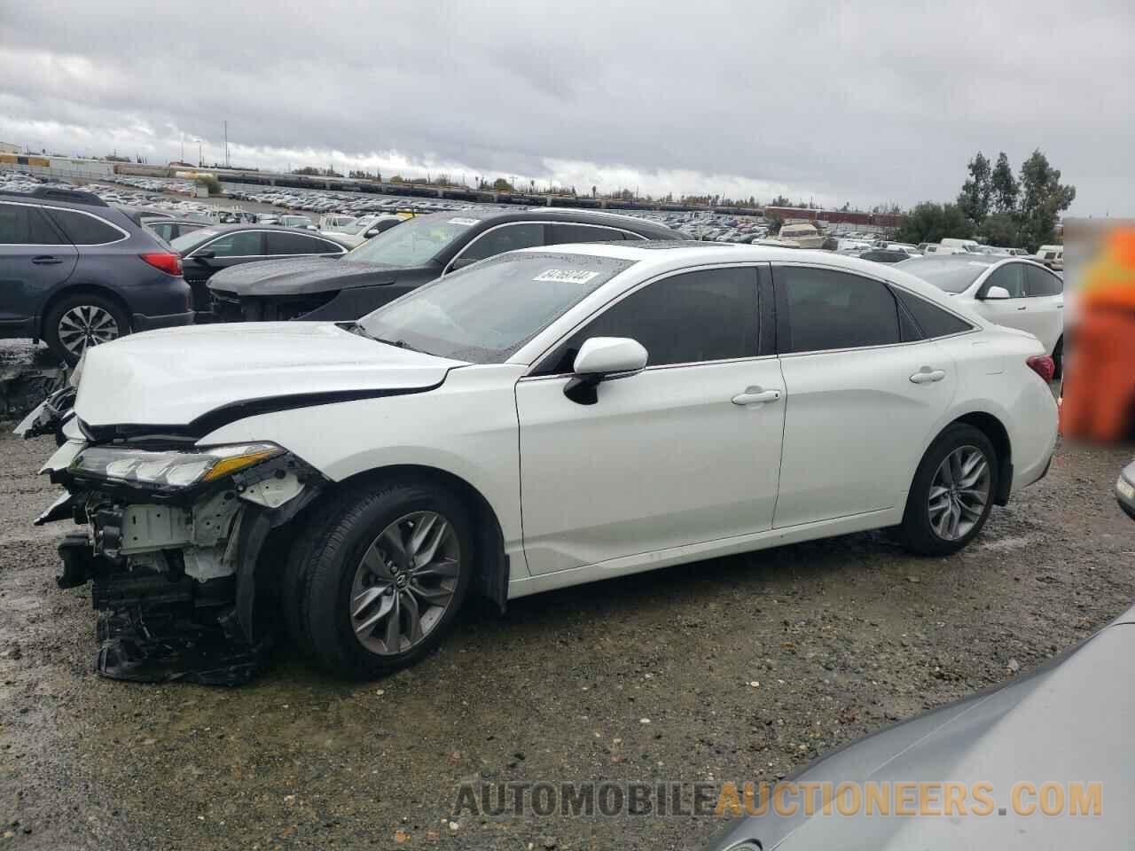 4T1AZ1FB4LU043077 TOYOTA AVALON 2020