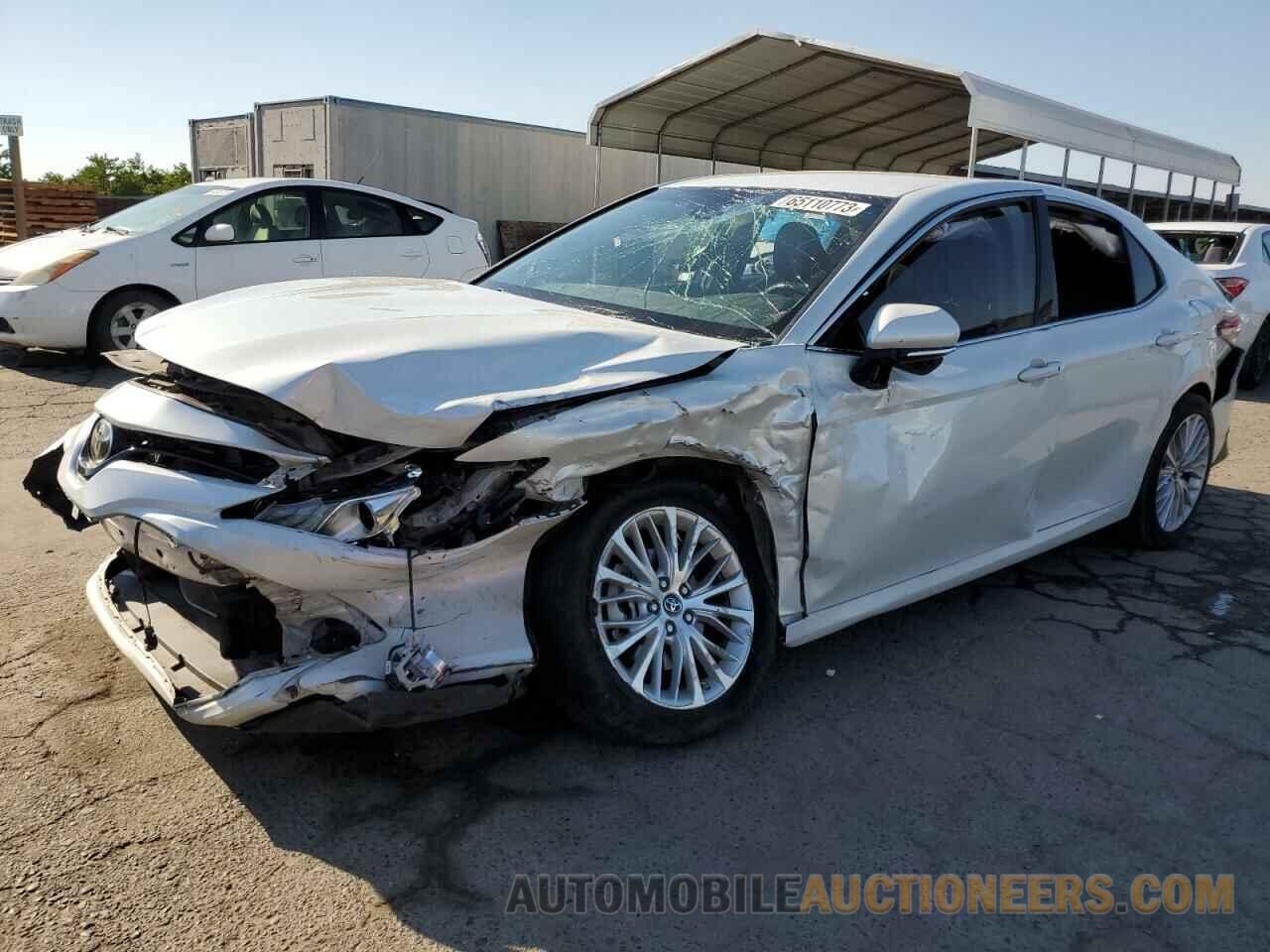 4T1B11HK0JU005075 TOYOTA CAMRY 2018