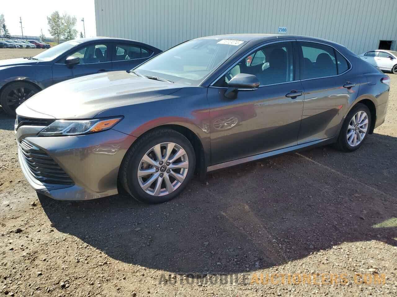 4T1B11HK0JU007005 TOYOTA CAMRY 2018