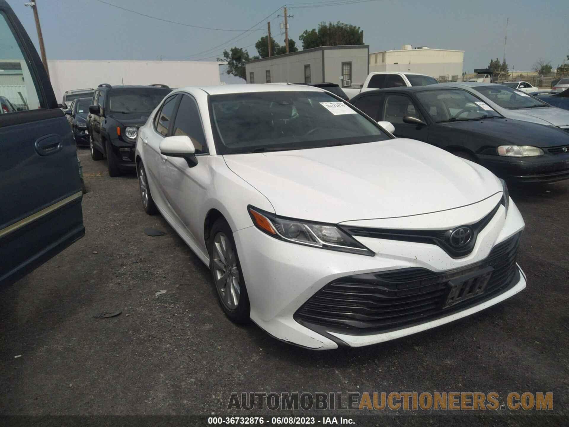 4T1B11HK0JU011295 TOYOTA CAMRY 2018